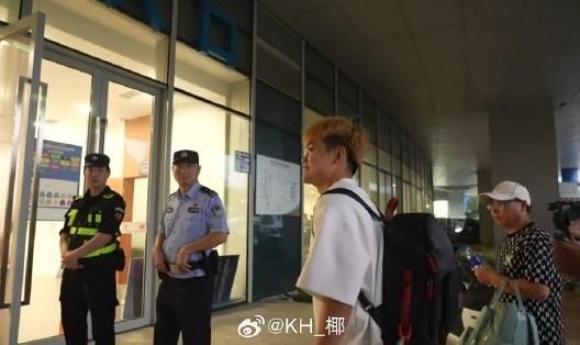 上不上呢？黄紫昌现身今晚苏超常州vs泰州比赛现场